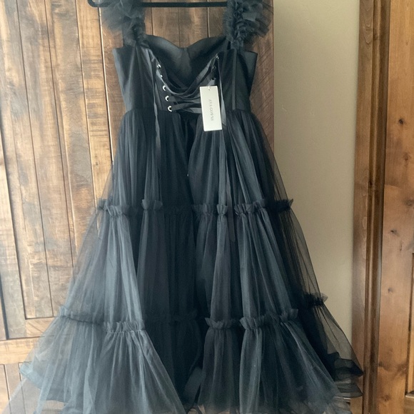 Ava Gown - Picture 2 of 4